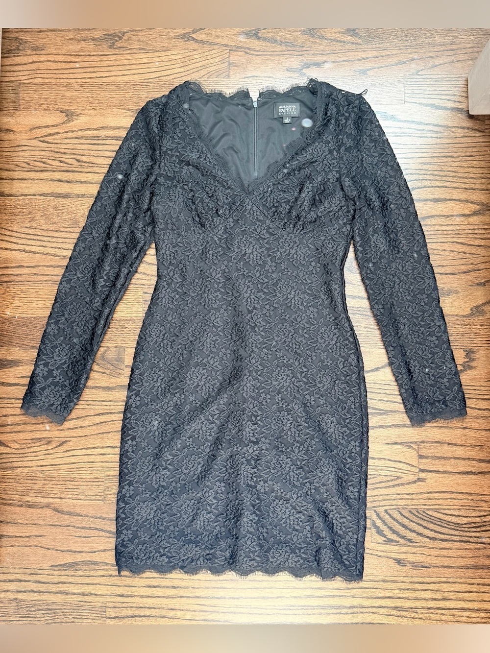 Adrianna Papell Black Lace V‑Neck Long Sleeve Dress - size 6